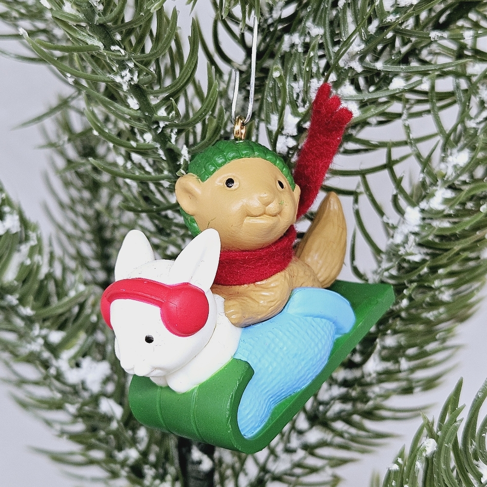 Avon - Vintage Winter Pals Christmas Ornament - 1984